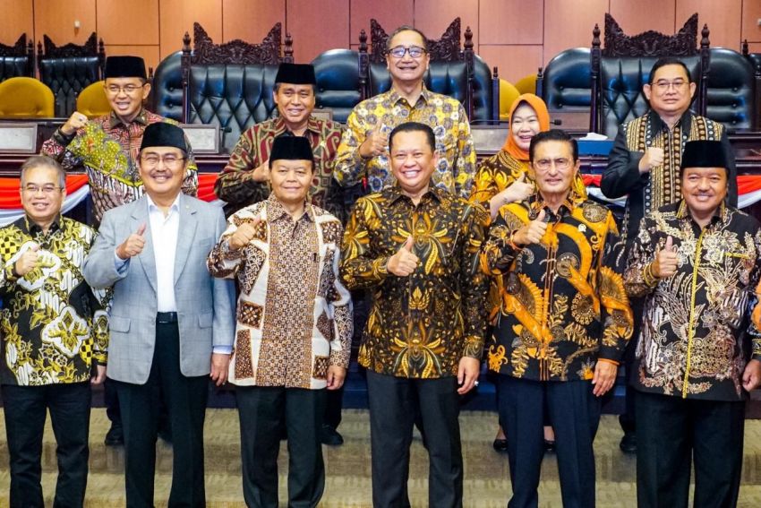 Buka Seminar Hari Konstitusi, Ketua MPR RI Bamsoet Ungkap MPR RI Rekomendasikan Usulan Amandemen UUD RI 1945