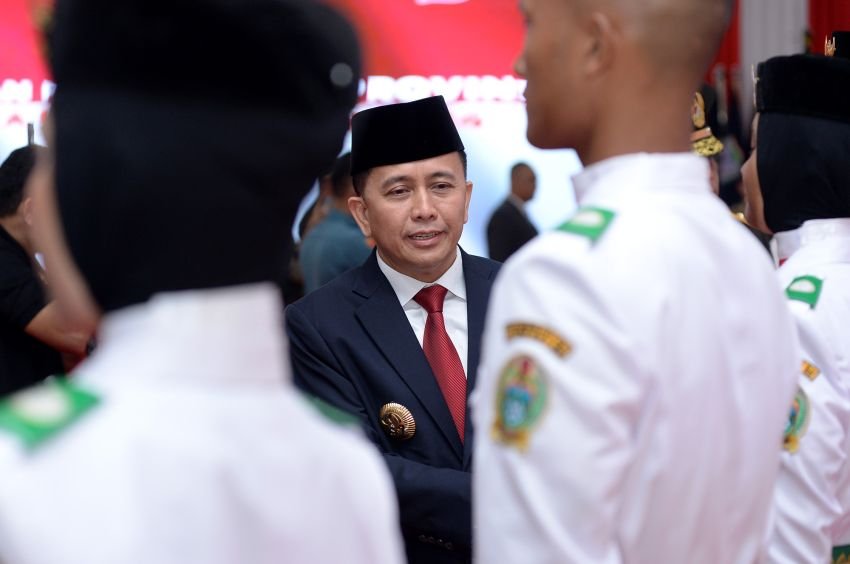 Agus Fatoni Kukuhkan 72 Paskibraka Provinsi Sumut Tahun 2024