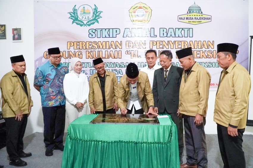 STKIP Amal Bakti Resmikan Gedung Kuliah H. Musa Rajekshah, Ini Harapan PAB dan Ijeck