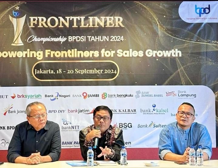 Dirut Bank Sumut Ajak Frontliner Terus Berinovasi dan Tingkatkan Kualitas Layanan di Era Digital