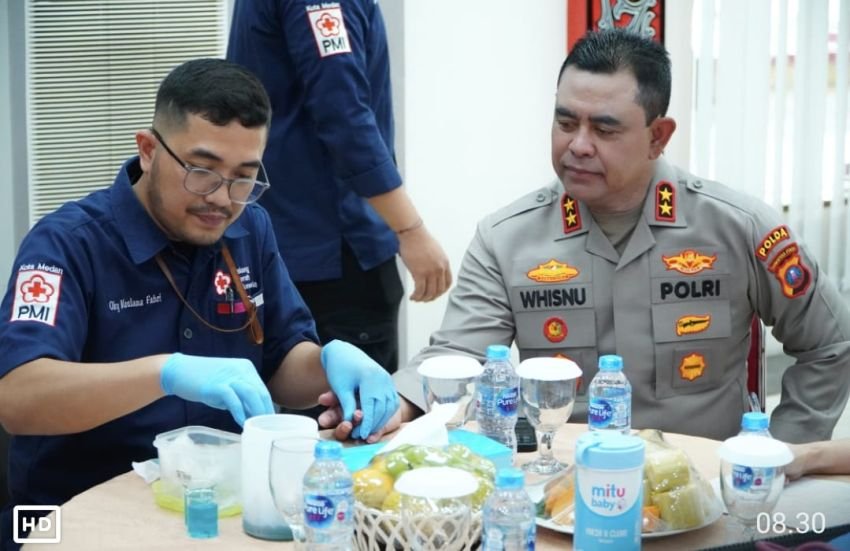 Kapolda Sumut Ikut  Donor Darah Dalam Rangka HUT Humas Polri ke-73 Tahun