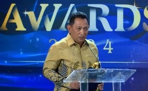 Kapolri Raih Tokoh Inklusif-Peduli Kelompok Rentan: Hak Rakyat Harus Diperhatikan