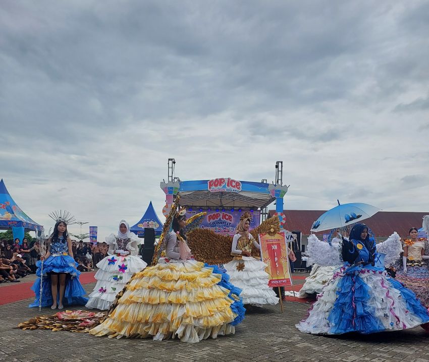 Pentas Seni SMAN 2 Meriah dan Sukses