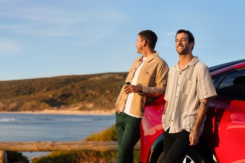 Bintang Formula 1 Daniel Ricciardo Kembali Melintasi Australia Barat dalam Kampanye Drive the Dream Putaran Kedua
