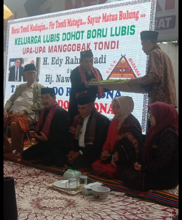 Upa-upa Manggobak Tondi Cagubsu,  Edy Rahmayadi : Marga Lubis Bukan Kaleng-Kaleng