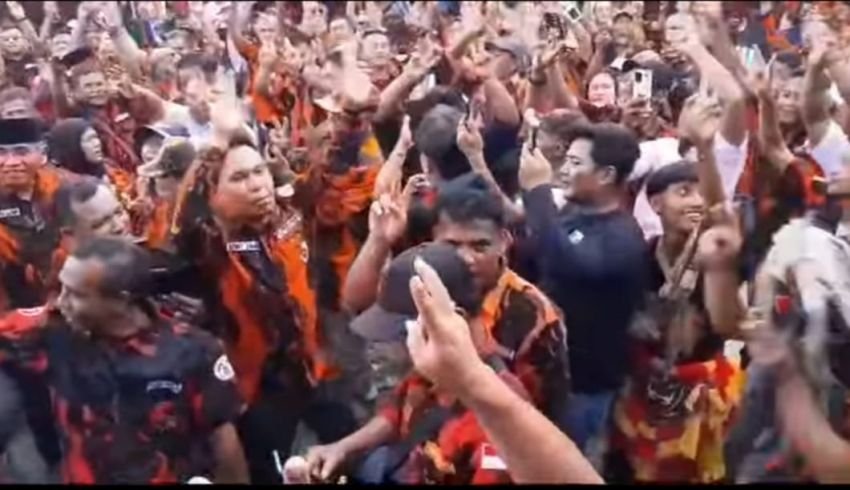 Deklarasi Dihadiri Ribuan Masa, Elka Nanda Shah: Pemuda Pancasila Siap Menangkan Anton-Benny