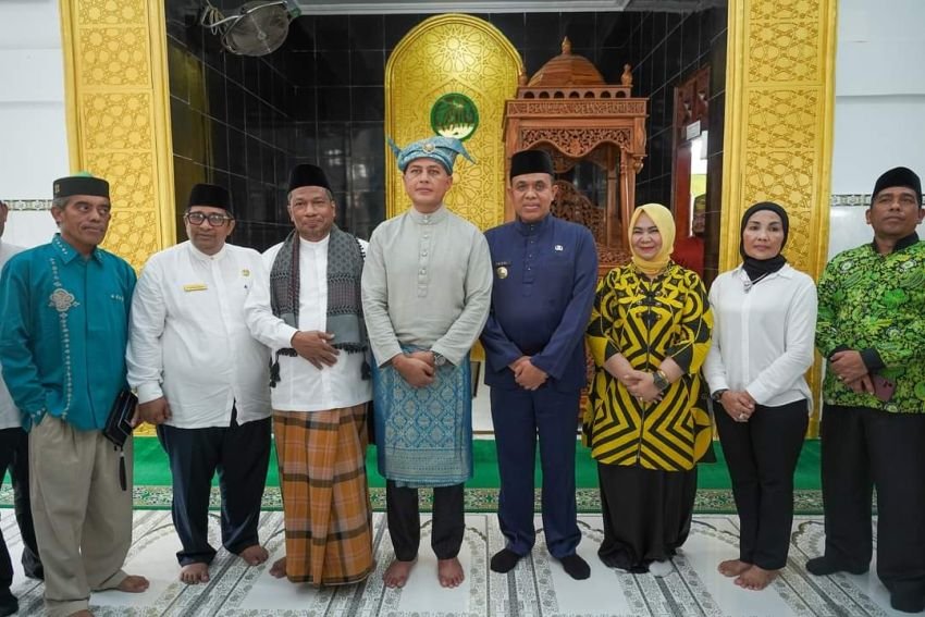 Dr H. Musa Rajekshah Resmikan Masjid Al Musannif Nurut Taqwa ke 49 di Desa Jaring Halus