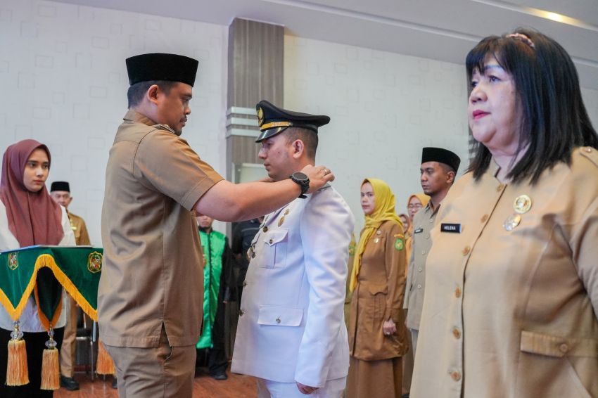 Wali Kota Medan Lantik 54 Orang Pejabat Administrator dan Pengawas