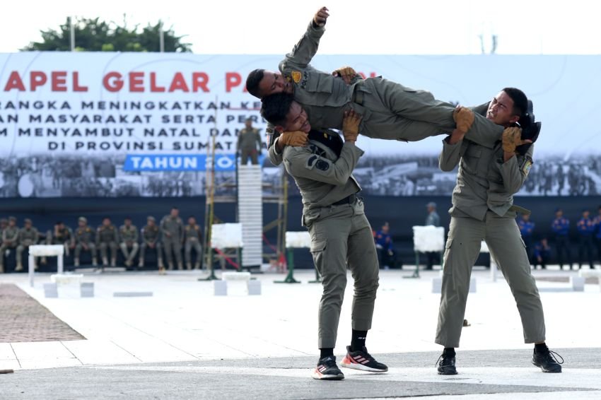 Apel Gelar Pasukan Ketertiban Umum dan Ketentraman Masyarakat Jelang Nataru