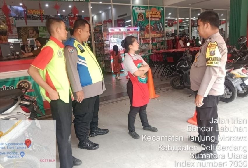 Polsek Tanjung Morawa Polresta Deli Serdang Tingkatkan Patroli di Pusat Perbelanjaan untuk Cegah Kejahatan