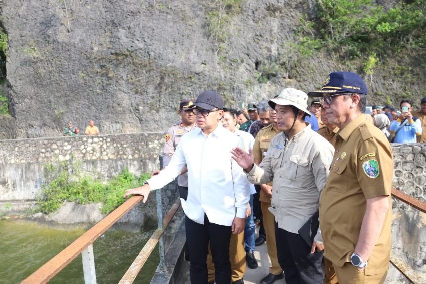 Dukung Swasembada Pangan, Wamendagri Bima Arya Dorong Perbaikan Waduk Klampis di Sampang