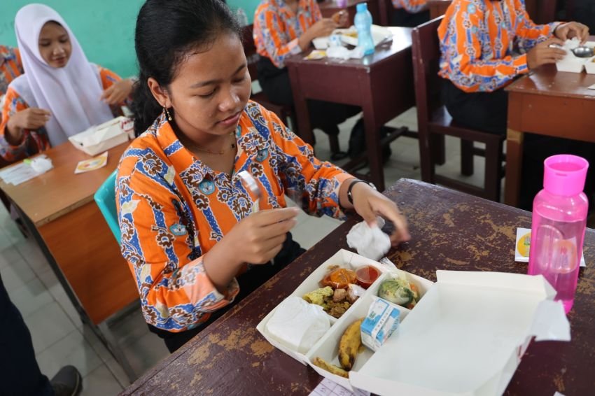 Wujudkan Generasi Indonesia Emas, PTPN IV PalmCo usung Makan Bergizi Gratis di Sumatera dan Kalimantan