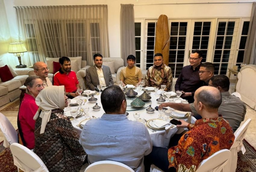 Gubernur Terpilih Aceh, Muallem, Hadiri Makan Malam Bersama Tiga Duta Besar dan Tegaskan Kerjasama Internasional