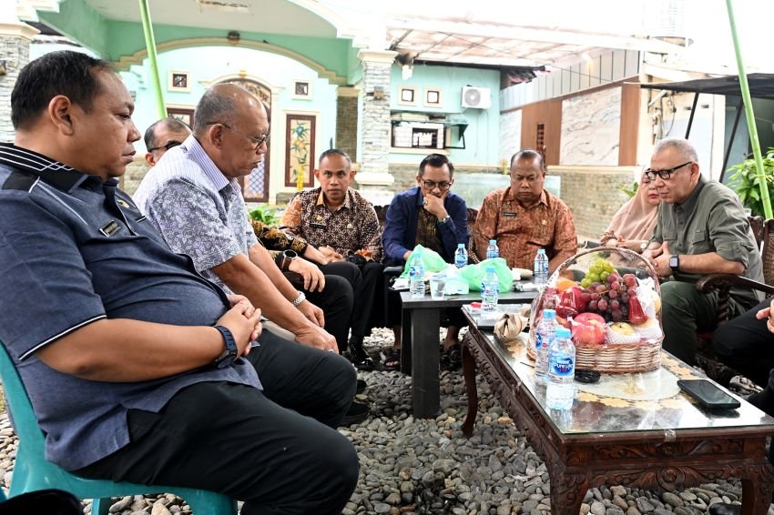 Solidaritas OPD Pemprov Sumut, Effendy Pohan Kunjungi Korban Kebakaran Pensiunan ASN