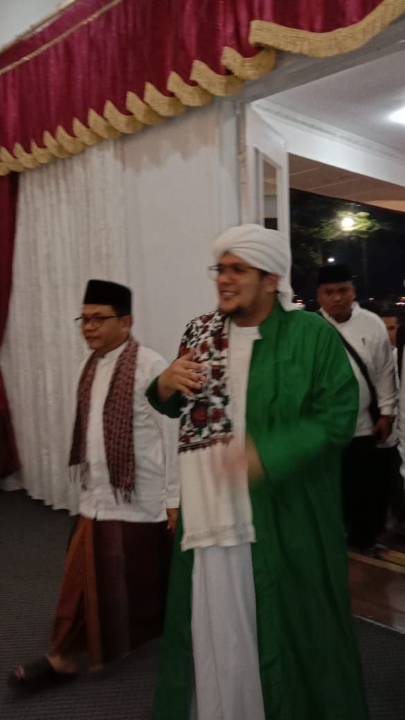 Pengasuh Majlis Sholawat Ahlul Kirom Mengucapkan Selamat dan Sukses atas Dilantiknya Dr. Maruli Siahaan sebagai Anggota DPR RI Periode 2024-2029 dari