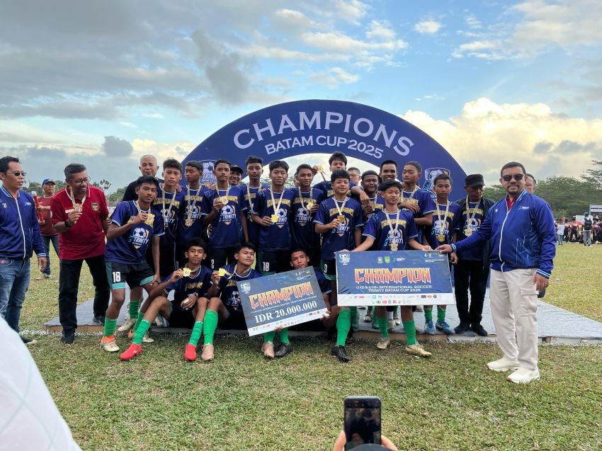 Siswa MTsN 1 Labura Arya Ramadhan Bawa Harum Nama Indonesia pada Turnamen Sepakbola Internasional Batam Cup 2025