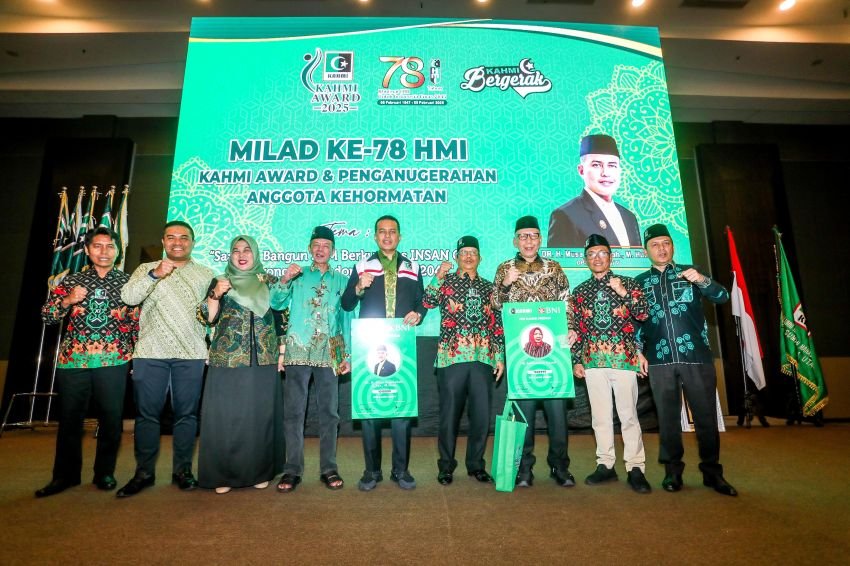 Peringati Milad ke-78 HMI, KAHMI Sumut Berikan Award dan Anggota Kehormatan. Ijeck : Terima Kasih