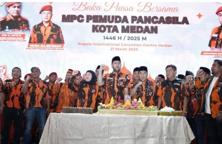 Ketua MPC PP Kota Medan Berikan 15 Ton Beras dan THR Untuk Kader PP Kota Medan