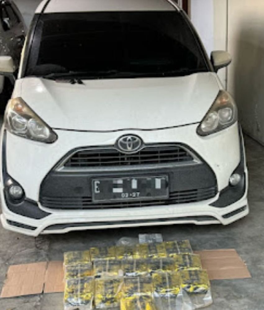 Polda Sumut Gagalkan 16 Kg Sabu Disembunyikan Dalam Mobil Toyota Sienta.