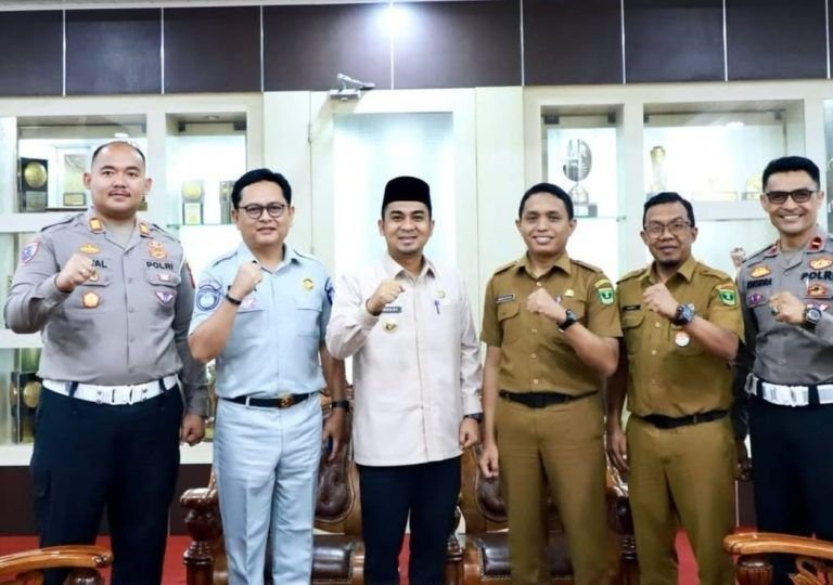 Wali Kota Solok Gelar Pertemuan dengan Jasa Raharja, Samsat, dan Satlantas untuk Tingkatkan Keselamatan Lalu Lintas