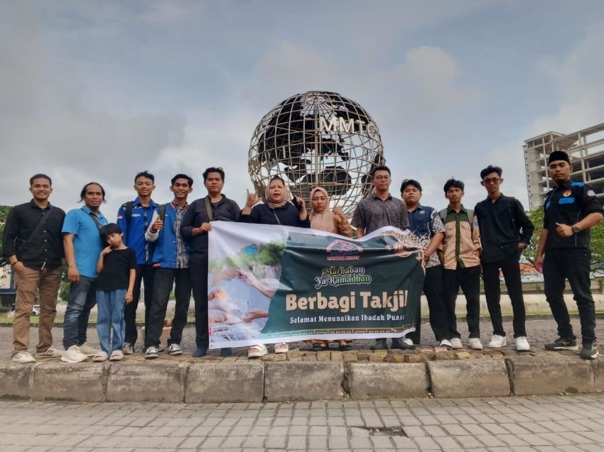 OMMBAK Sumut Berbagi Takjil dan Gelar Buka Puasa Bersama Aktivis