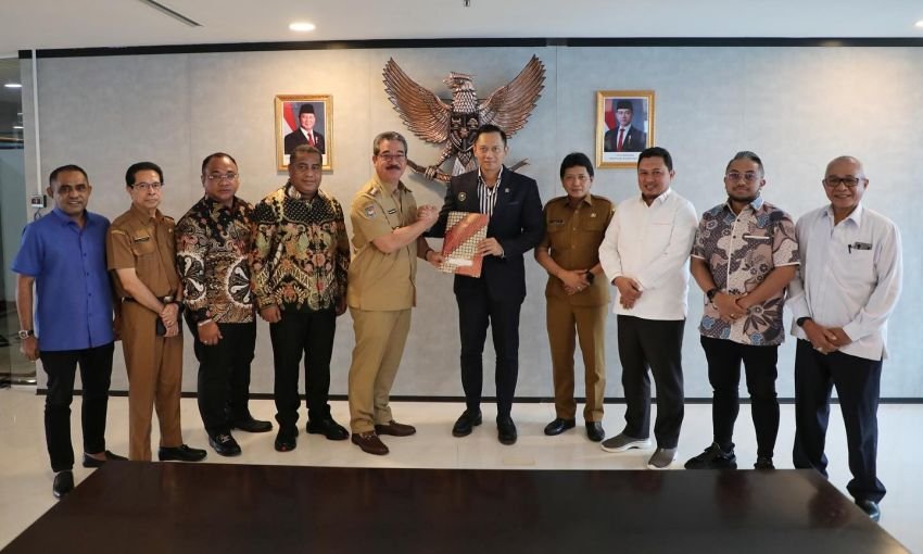 AHY Terima Gubernur Maluku: Bahas Penguatan Konektivitas Laut dan Pengembangan Maluku Integrated Port