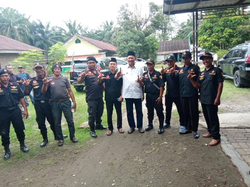 Pendawa Langkat Dampingi Bupati Langkat dalam Peresmian Bedah Rumah di Kecamatan Selesai