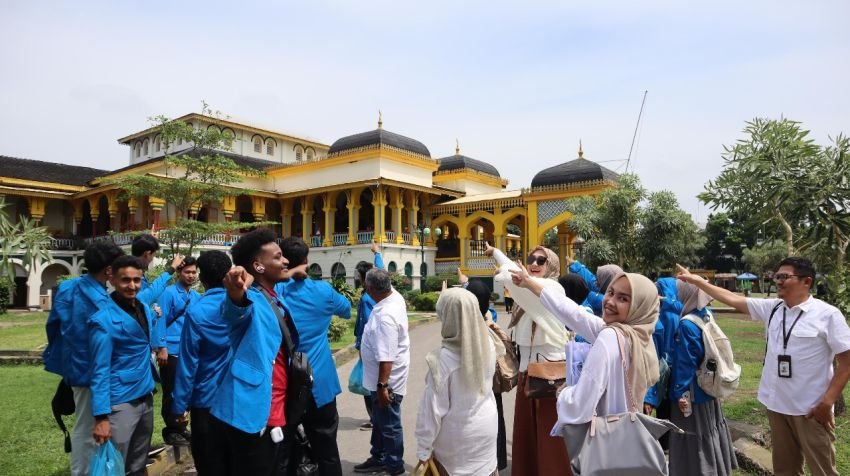Mahasiswa Internasional UMSU Belajar Bahasa Lewat Wisata Budaya Kota Medan