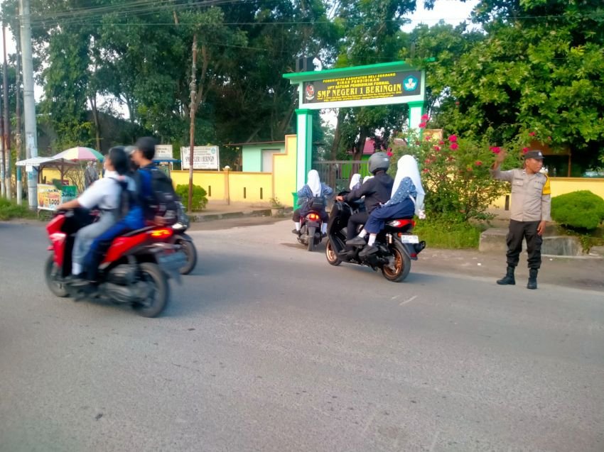 Polresta Deli Serdang Gelar Pos Padat Pagi Atasi Kemacetan