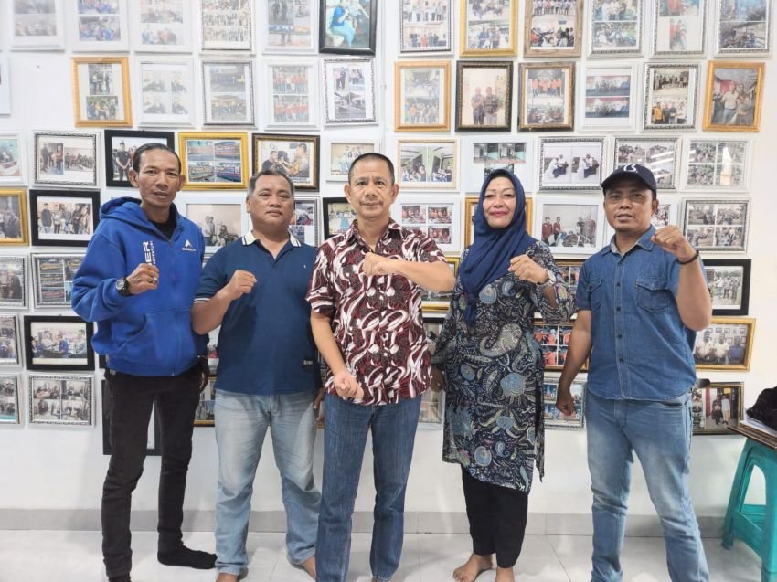 Ketua Pewarta Polrestabes Medan Berbagi Sembako Kepada Pengurus dan Anggota Melalui Jumat Barokah
