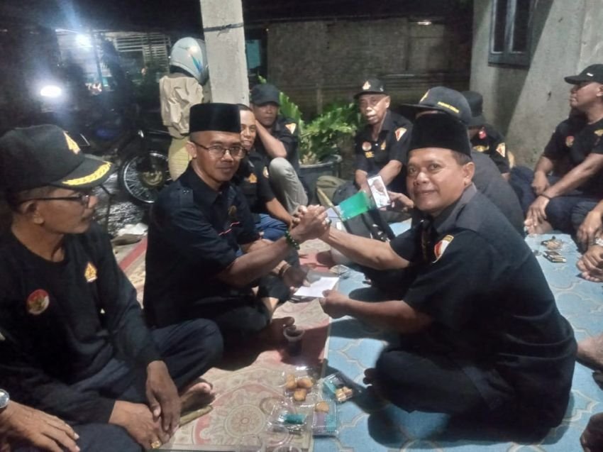 DPAC Pendawa Kec. Selesei Bersilaturahmi dan Berikan Tali Asih kepada Aditya