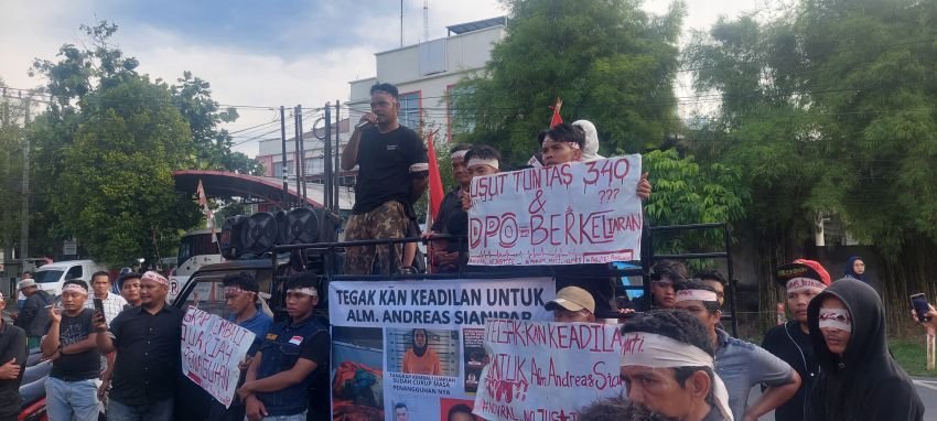 Orasi di Polrestabes Medan, Keluarga Andreas Sianipar Minta 4 DPO Pembunuhan Ditangkap