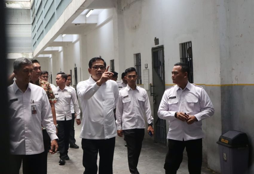 Hukum Progresif, Harapan Mengurai Sesak Lapas