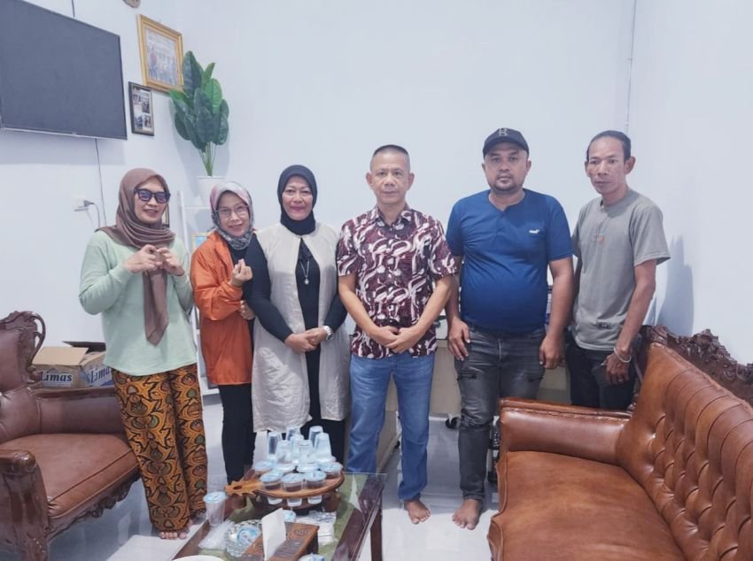 Pewarta Polrestabes Medan "Jumat Barokah" Berbagi Sembako Kepada Pengurus dan Anggota