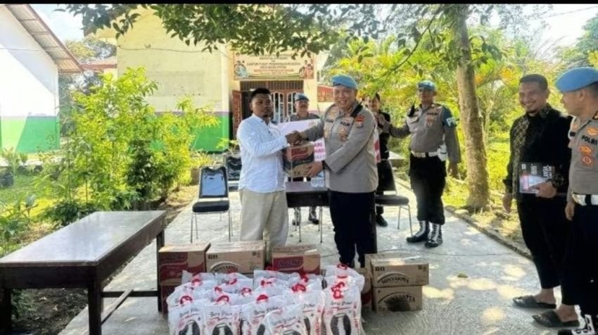 Bidpropam Polda Sumut Gelar Baksos di Ponpes Hidayatullah dalam Rangka HUT Bhayangkara ke-79