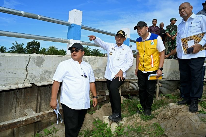 Bobby Nasution Tinjau Dua Tanggul di Batubara,  Pastikan Normalisasi Tanggul yang Jebol Segera Dilakukan