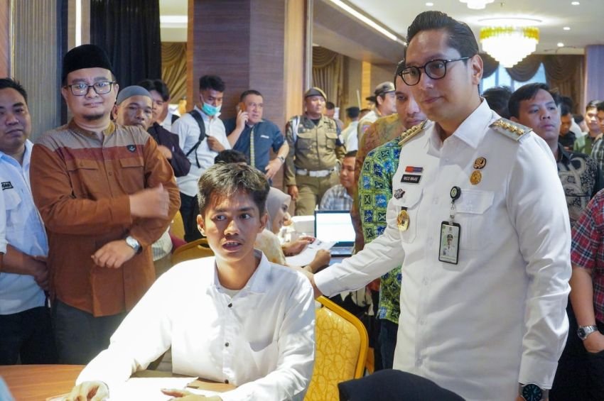 Rico Waas Tinjau Job Fair, 56 Perusahaan Buka 2.149 Lowongan dengan 203 Jabatan