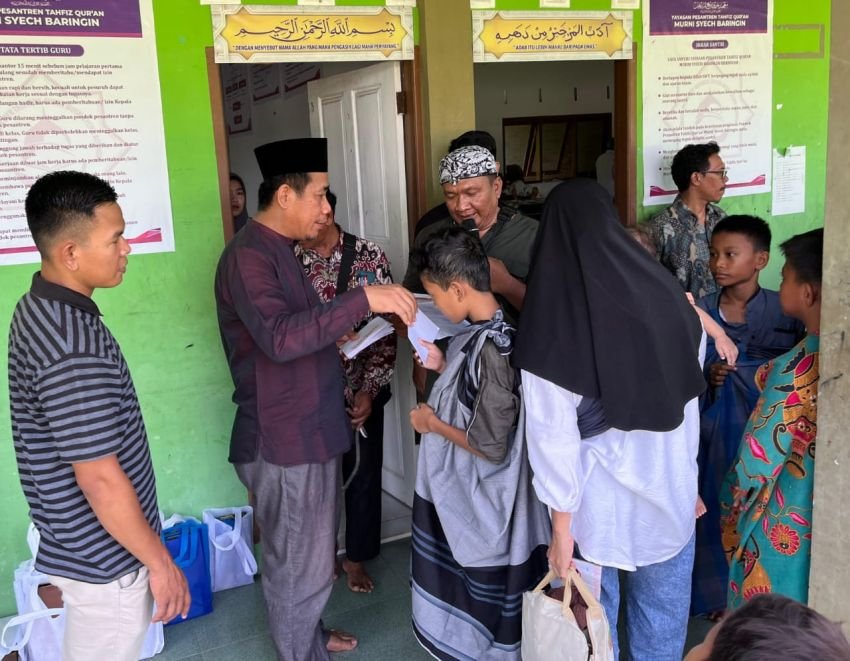 Ketua DPC Pendawa Tebing Tinggi Berikan Tali Asih kepada Peserta Khitanan Massal