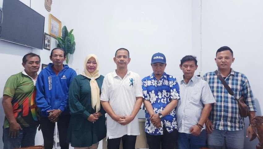 Giat Rutin Jumat Barokah "Pewarta Polrestabes Medan"Bagikan Beras kepada Pengurus dan Anggota