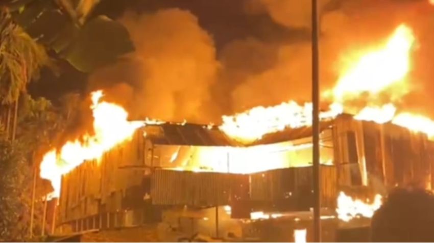 37 Petak Rumah di Kel Kesawan Medan Barat Ludes Terbakar