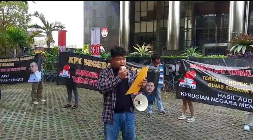 GERBRAK Tuntut KPK Panggil Gubernur Sumut, Minta Dewas KPK Umumkan Kepada Publik Dari Lima Komisioner Yang Tidak Menandatangani Surat Panggilan