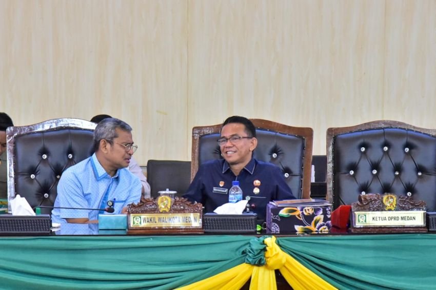 Wakil Wali Kota Ikuti Sidang Paripurna Pemandangan Umum Fraksi-fraksi DPRD Medan tentang Pencegahan dan Penanggulangan Kebakaran
