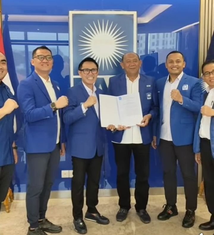 Syah Afandin Terima SK Pengurus DPD PAN Sumut 2024–2029 dari DPP PAN