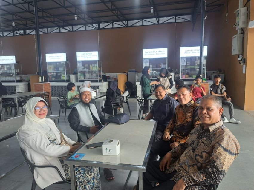 Ketum IKAMANSA Silaturahmi dengan Alumni di Medan, Ajak Perkuat Jaringan untuk Kemajuan Bersama