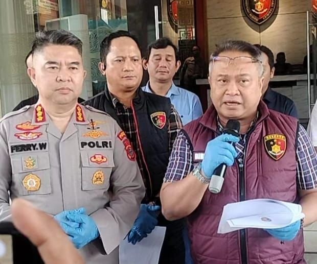 Polda Sumut Ciduk 8 Tsk Kasus Penculikan & Pembunuhan di Parkiran Diskotik Blue Star Mayatnya Dibuang di Laut!!!. Ini Ceritanya