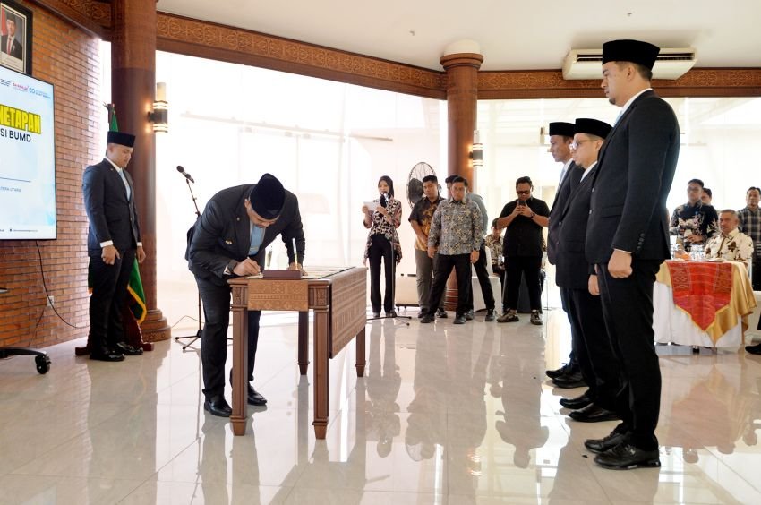 Bobby Nasution Lantik  Ardian Surbakti Sebagai Dirut Perumda Tirtanadi