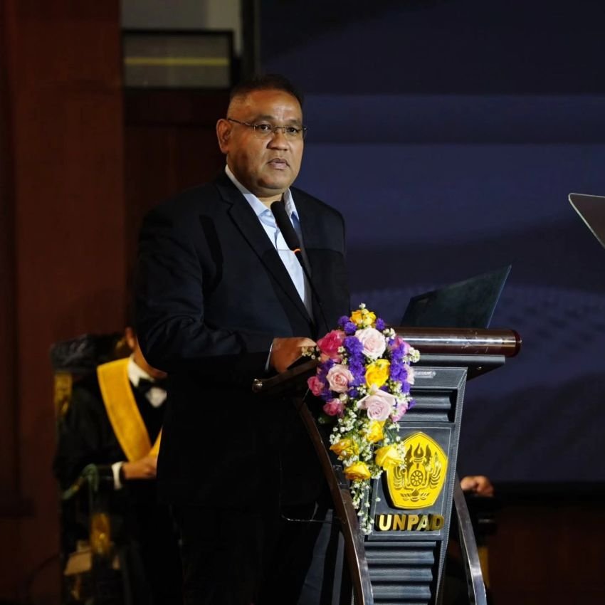 IKA Unpad Ajak Wisudawan Bangun Jejaring Alumni