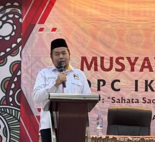 DPC Ikanas Medan dan Warga Karang Berombak Gelar Gotong Royong Sambut HUT ke-80 RI