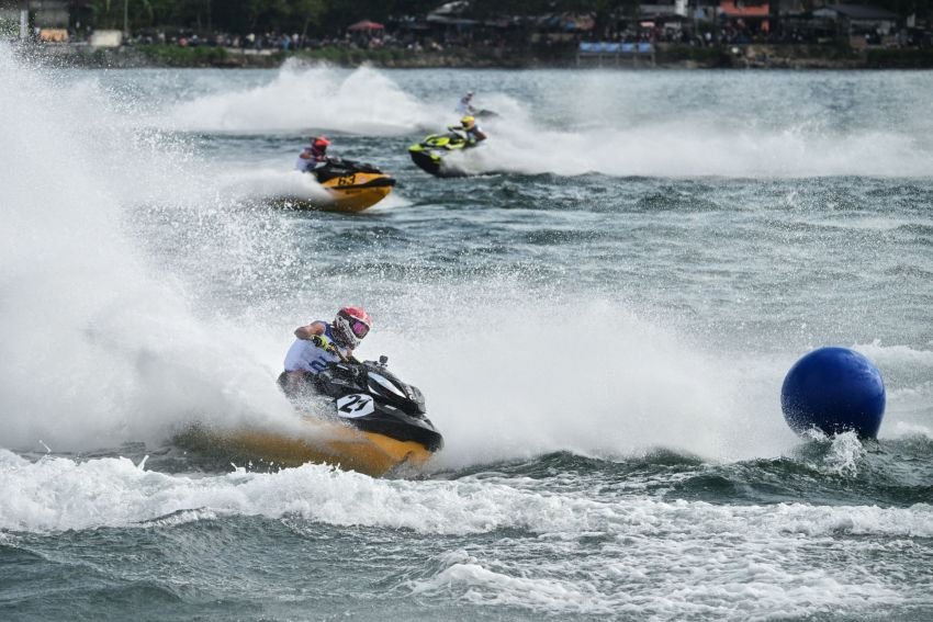 Rider Aquabike Sebut Danau Toba Menantang dan Indah