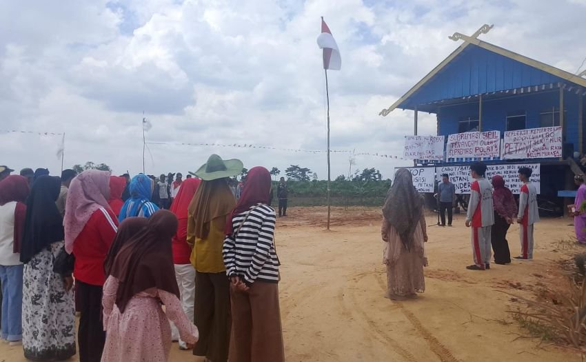 Perdana Petani Sungai Raya & Sekip Hilir Gelar Upacara HUT RI ke-80 di Tengah Penjajahan Gaya Baru
